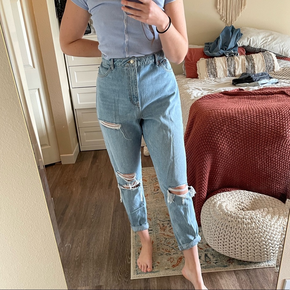 Xlong tall Topshop lighwash distressed mom jeans